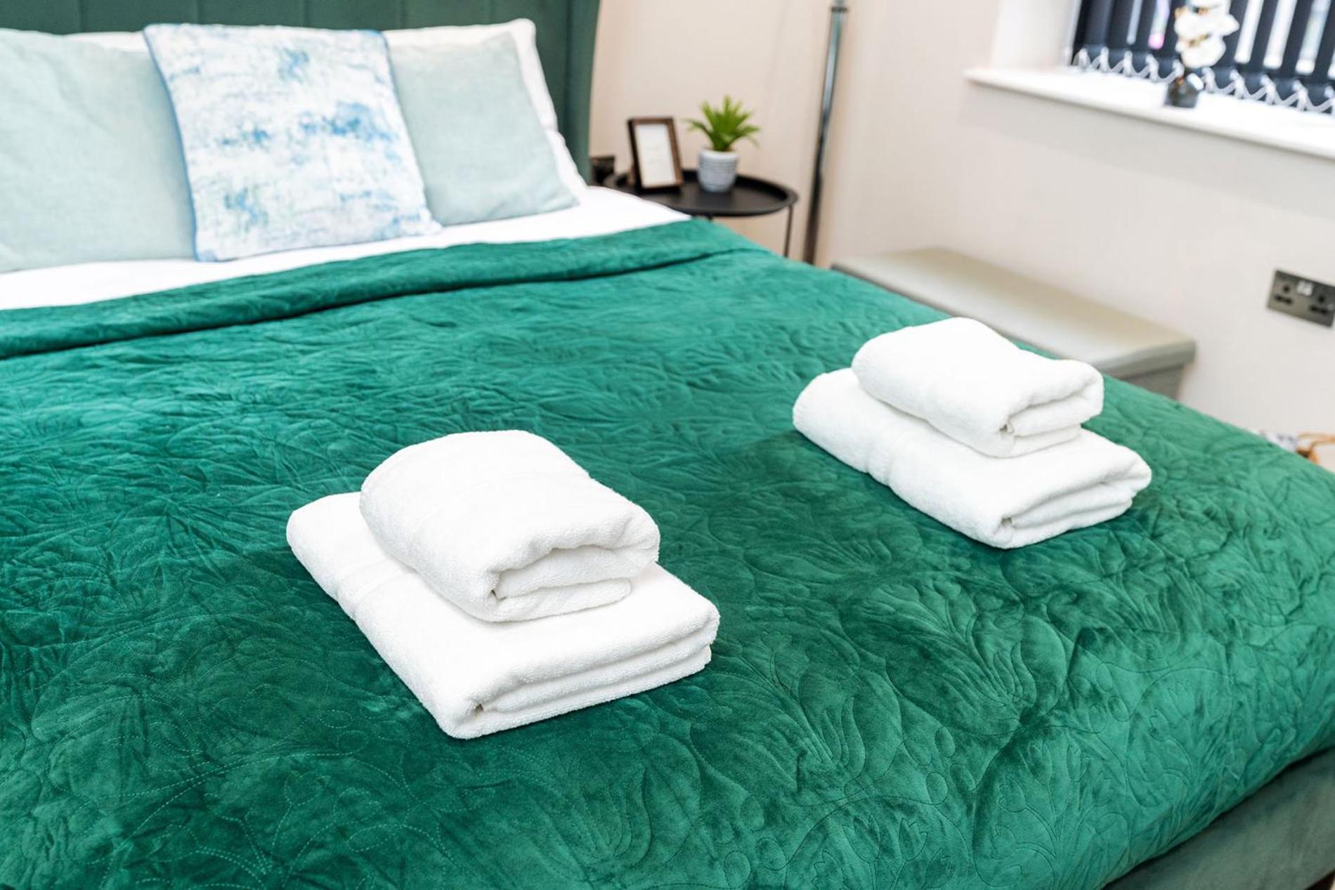 Beautiful Apartment & Central Location & King Size Bed Leeds  Exteriör bild